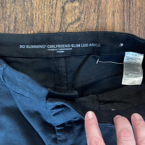 Chicos size 2R so slimming ankle black denim - Picture 3 of 3